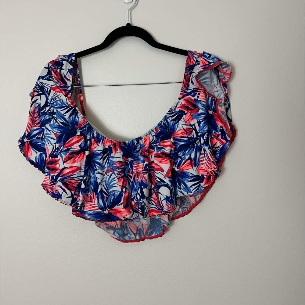 Ruffle swim top  